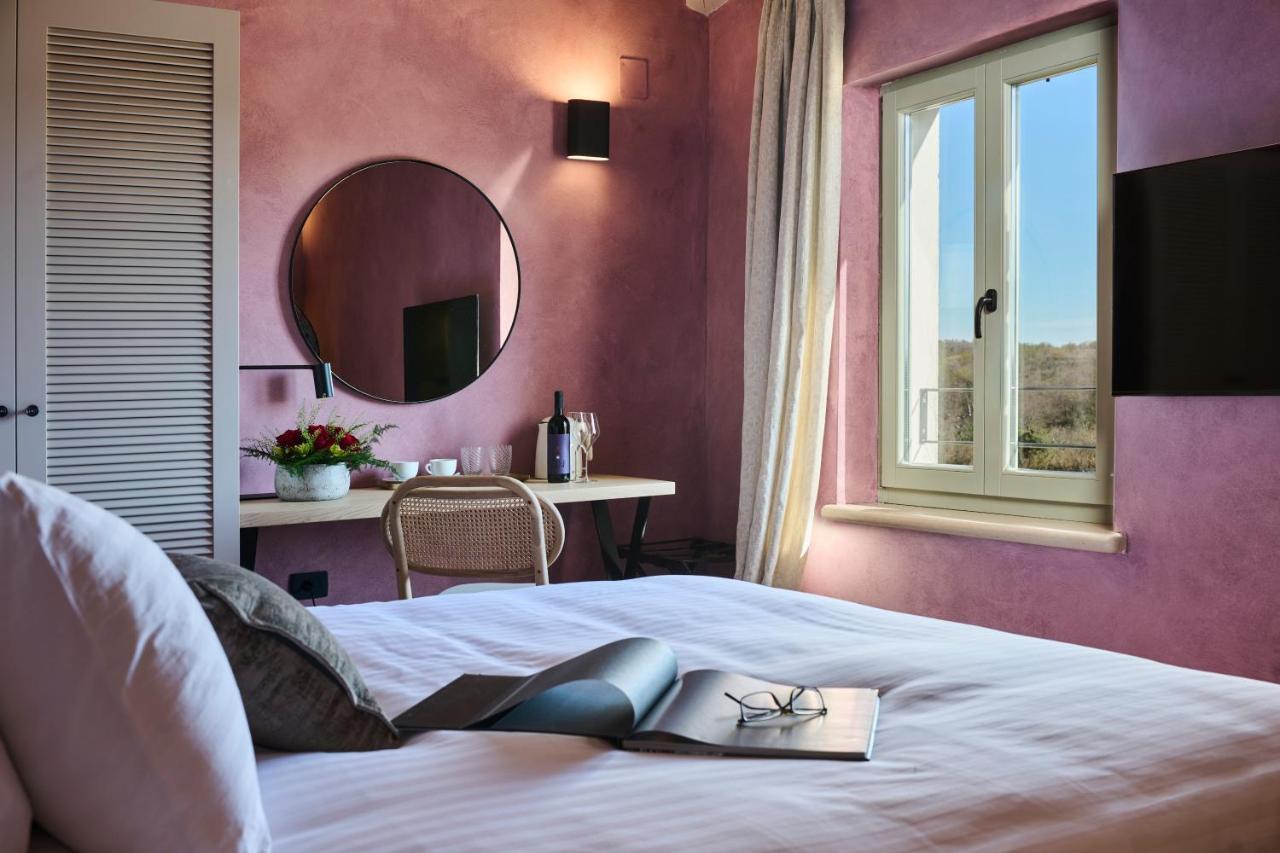 Winery Cuj Bed & Breakfast Vilanija Bagian luar foto