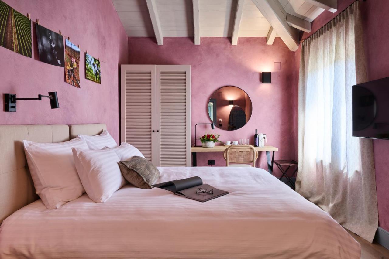 Winery Cuj Bed & Breakfast Vilanija Bagian luar foto