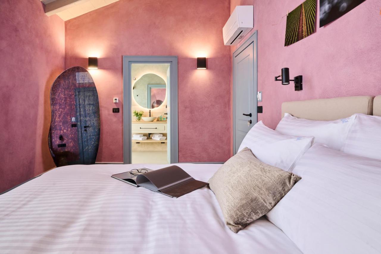 Winery Cuj Bed & Breakfast Vilanija Bagian luar foto