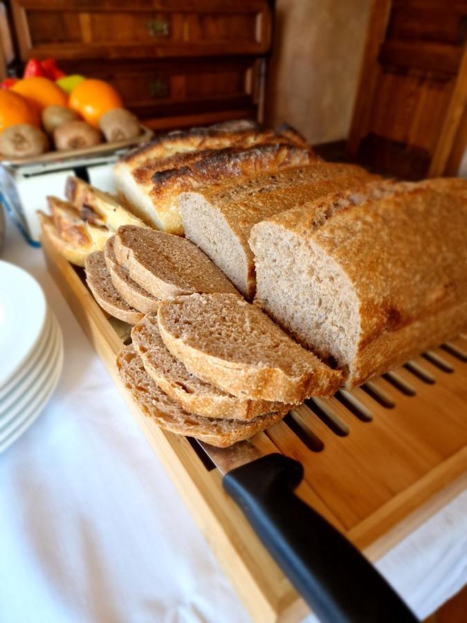 Winery Cuj Bed & Breakfast Vilanija Bagian luar foto